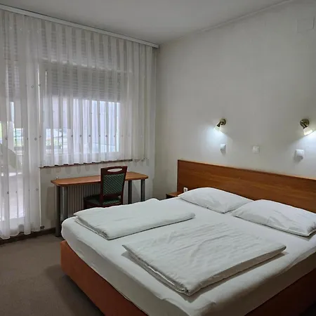 Dezman & Bed & Breakfast Kranj