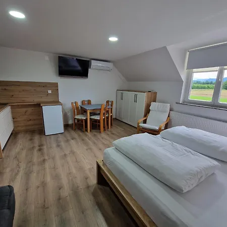 Dezman & Alojamento de Acomodação e Pequeno-almoço Kranj