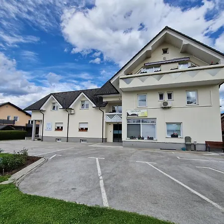 Alojamento de Acomodação e Pequeno-almoço Dezman &