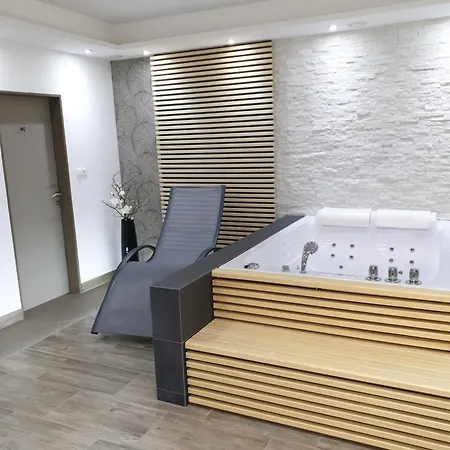 Dezman & Alojamento de Acomodação e Pequeno-almoço 3*