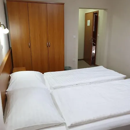Bed & Breakfast Dezman &