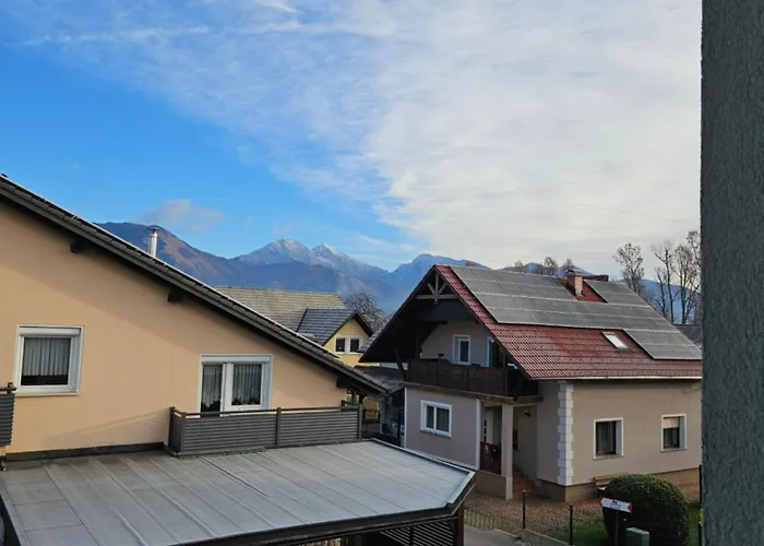 Dezman & Nočitev z zajtrkom