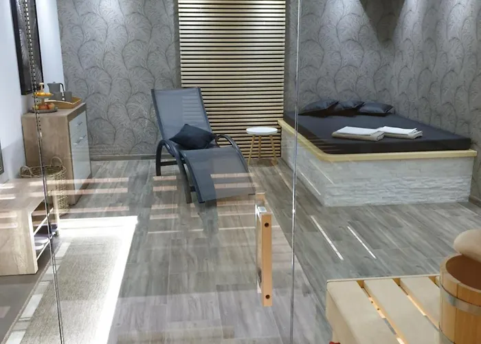 Dezman & Nočitev z zajtrkom